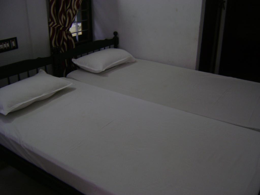 Prems Homestay Kochi Δωμάτιο φωτογραφία